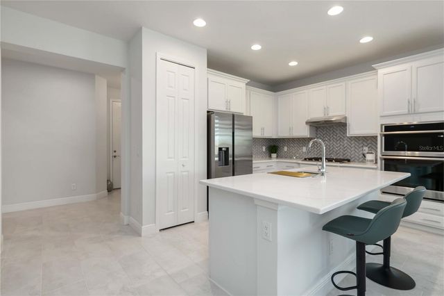 223 OKEEFFE CIRCLE, Bradenton, FL 34212