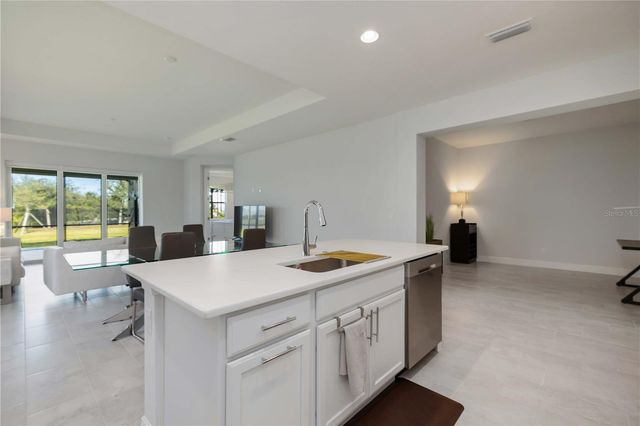 223 OKEEFFE CIRCLE, Bradenton, FL 34212