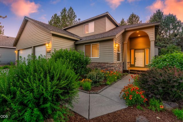 19870 Powers Road, Bend, OR 97702