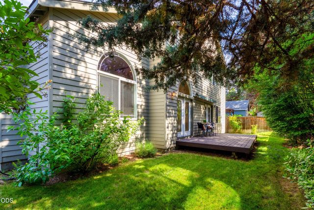 19870 Powers Road, Bend, OR 97702