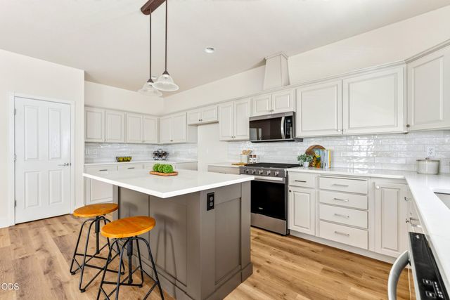 19870 Powers Road, Bend, OR 97702