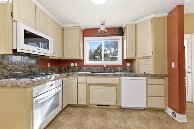 23401 Italian Bar Rd, Columbia, CA 95310