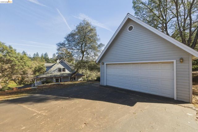 23401 Italian Bar Rd, Columbia, CA 95310