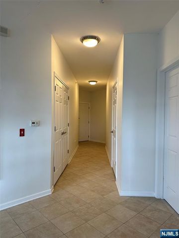4425 Riverview Avenue 425, Englewood, NJ 07631