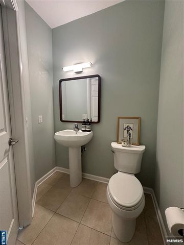 4425 Riverview Avenue 425, Englewood, NJ 07631