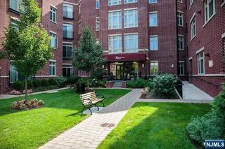 4425 Riverview Avenue 425, Englewood, NJ 07631