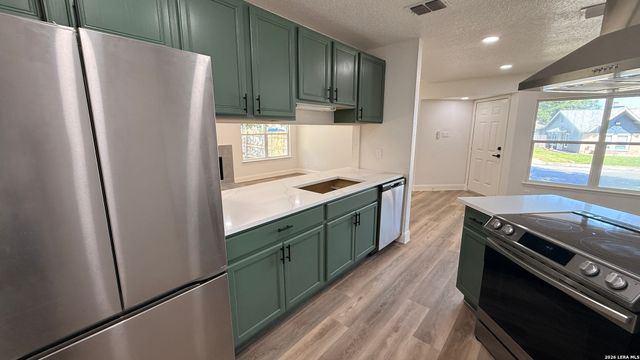 14263 Clover, San Antonio, TX 78217