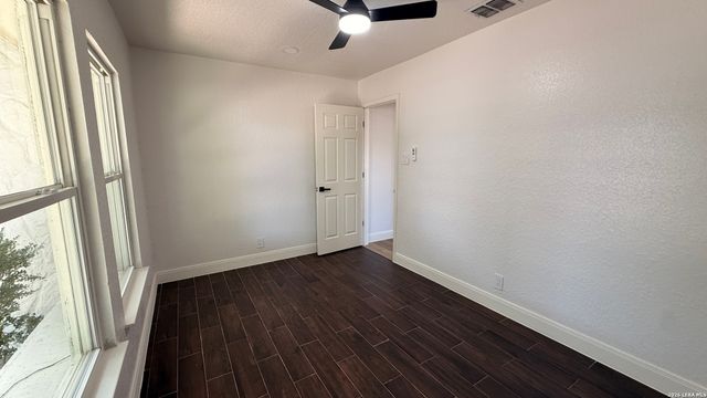 14263 Clover, San Antonio, TX 78217