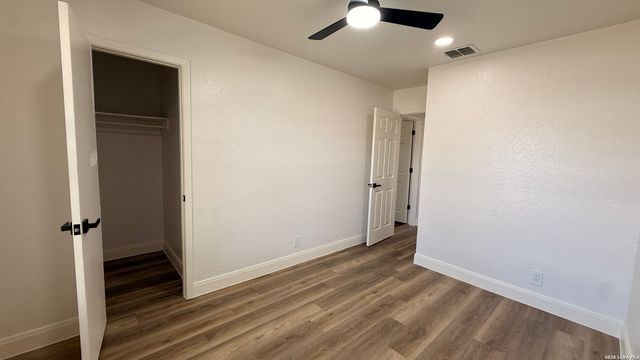 14263 Clover, San Antonio, TX 78217