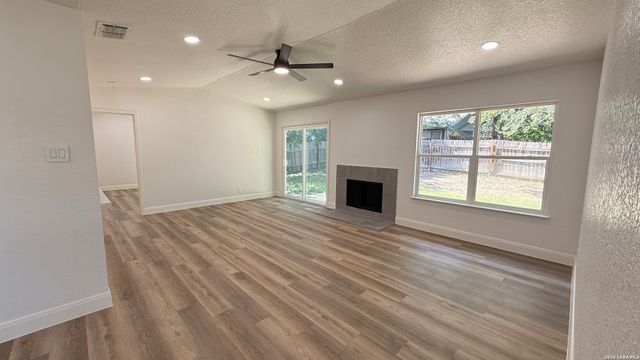 14263 Clover, San Antonio, TX 78217