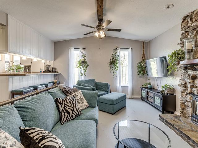 227 Abney SW, Piedmont, OK 73078