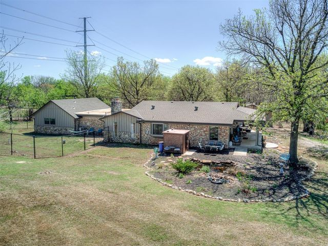227 Abney SW, Piedmont, OK 73078