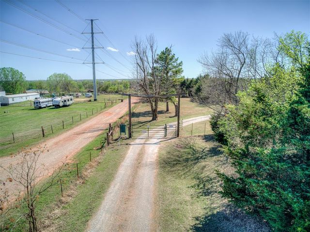 227 Abney SW, Piedmont, OK 73078