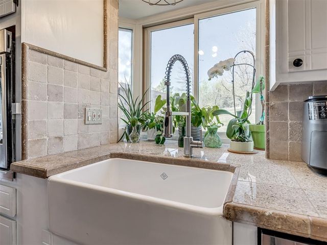 227 Abney SW, Piedmont, OK 73078