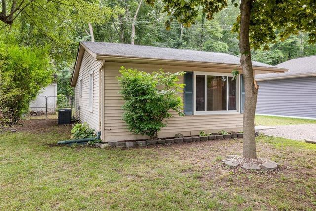 9535 Listeria Street, Commerce Twp, MI 48382