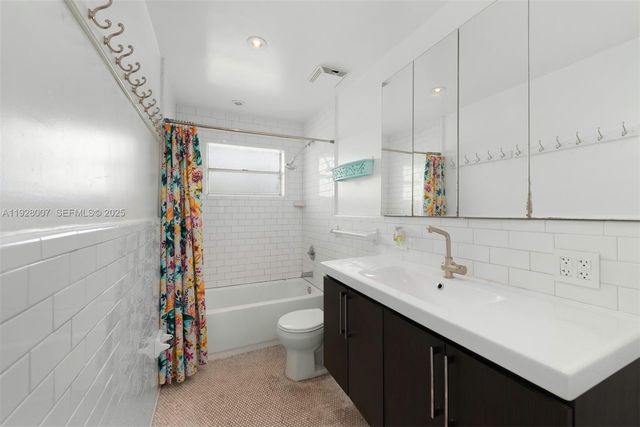 750 Michigan Ave 303, Miami Beach, FL 33139