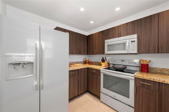 750 Michigan Ave 303, Miami Beach, FL 33139