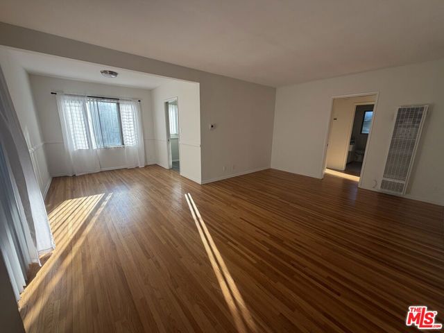 742 S Plymouth Boulevard 3, Los Angeles, CA 90005