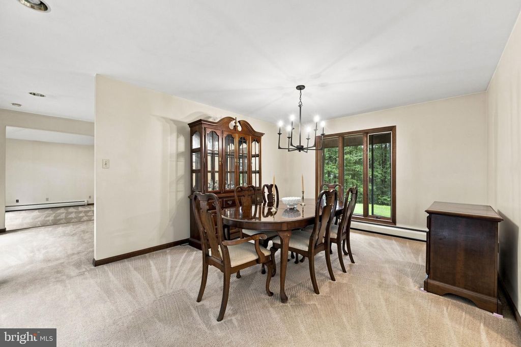Image 14 of property listing at 1652 POTTSTOWN PIKE, Glenmoore, PA 19343