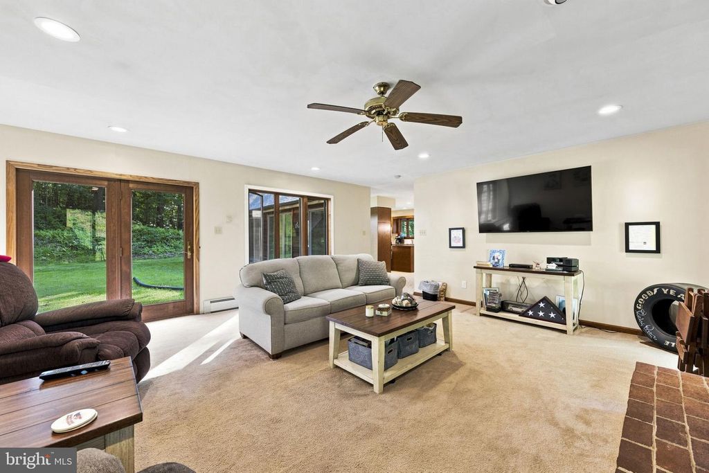 Image 25 of property listing at 1652 POTTSTOWN PIKE, Glenmoore, PA 19343