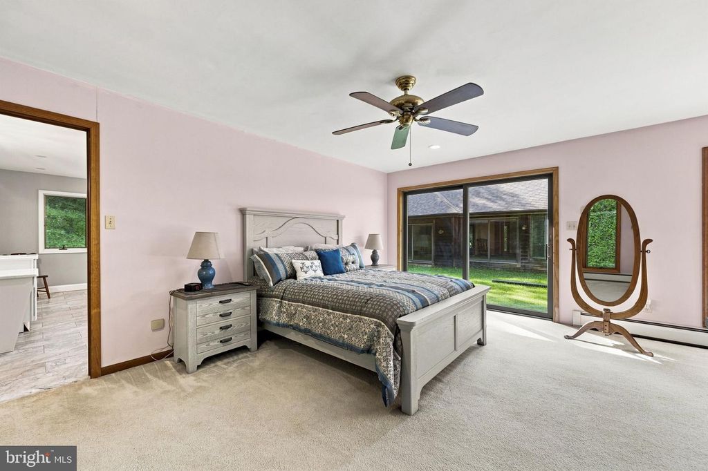 Image 32 of property listing at 1652 POTTSTOWN PIKE, Glenmoore, PA 19343