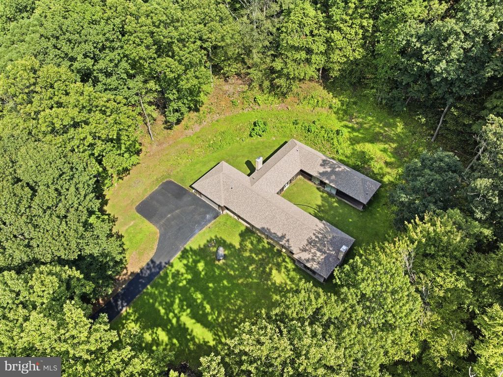 Image 50 of property listing at 1652 POTTSTOWN PIKE, Glenmoore, PA 19343