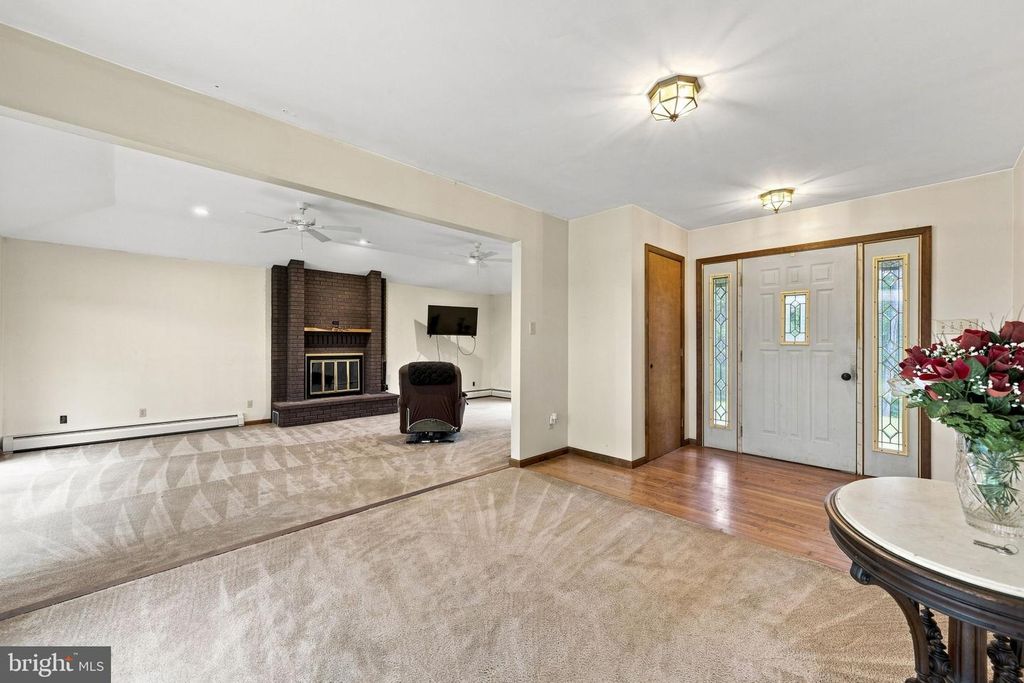 Image 7 of property listing at 1652 POTTSTOWN PIKE, Glenmoore, PA 19343