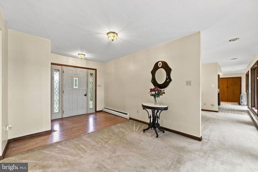 Image 8 of property listing at 1652 POTTSTOWN PIKE, Glenmoore, PA 19343