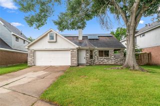 1714 Regal Blue Court, Fresno, TX 77545