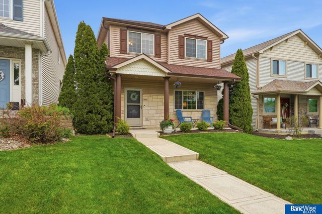 5952 Thompson Creek Boulevard, Lincoln, NE 68516