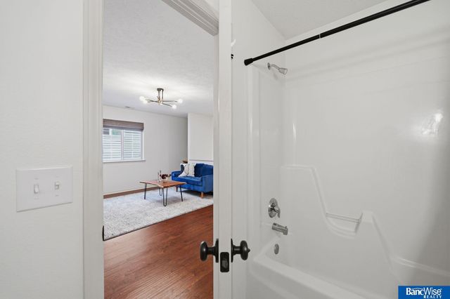5952 Thompson Creek Boulevard, Lincoln, NE 68516