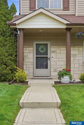 5952 Thompson Creek Boulevard, Lincoln, NE 68516