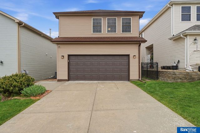 5952 Thompson Creek Boulevard, Lincoln, NE 68516