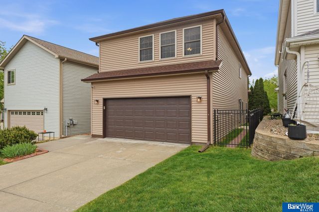 5952 Thompson Creek Boulevard, Lincoln, NE 68516