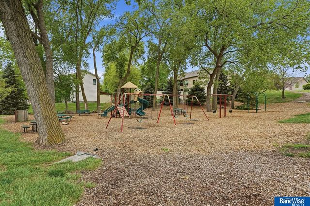 5952 Thompson Creek Boulevard, Lincoln, NE 68516