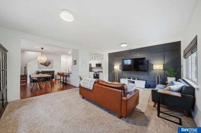 5952 Thompson Creek Boulevard, Lincoln, NE 68516
