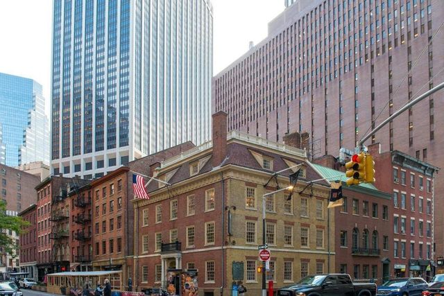 15 Broad St Apt 1630, New York City, NY 10005