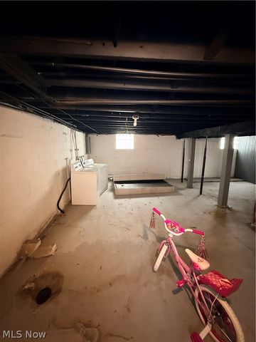 894 W Exchange Street, Akron, OH 44302