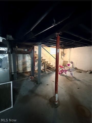 894 W Exchange Street, Akron, OH 44302