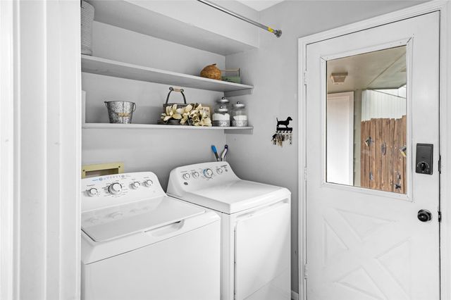 103 Pine Valley Street, Huntsville, TX 77320