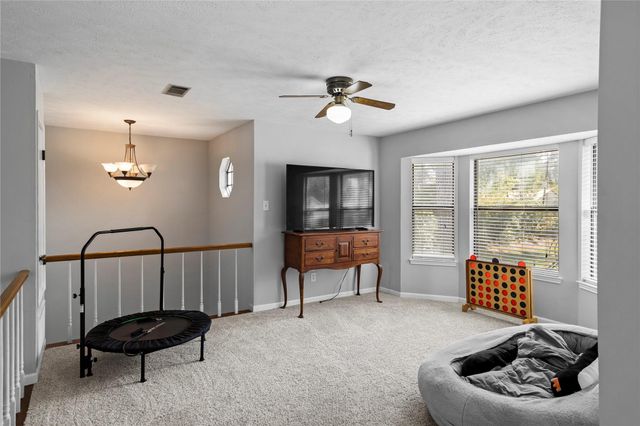 103 Pine Valley Street, Huntsville, TX 77320