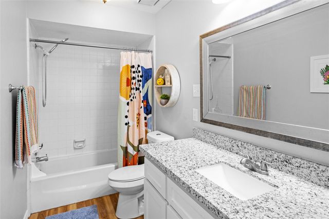 103 Pine Valley Street, Huntsville, TX 77320