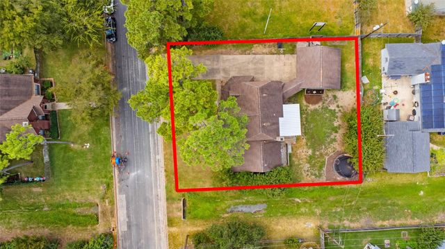 103 Pine Valley Street, Huntsville, TX 77320