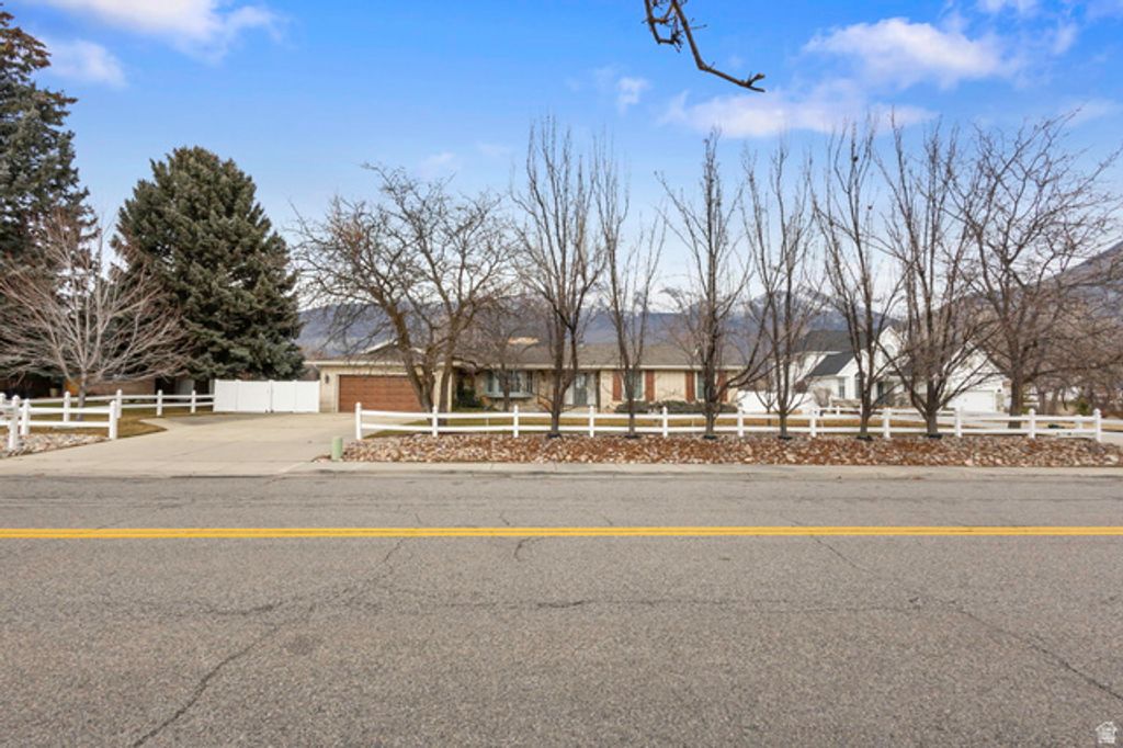 Image 8 of property listing at 499 E 300 N, Alpine, UT 84004