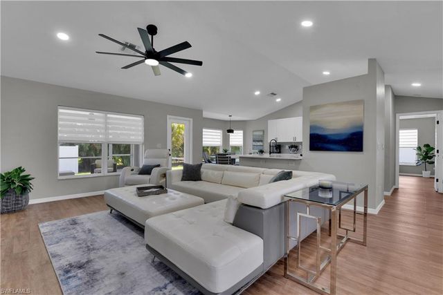 2004 SW 30th ST, Cape Coral, FL 33914