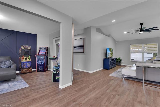 2004 SW 30th ST, Cape Coral, FL 33914