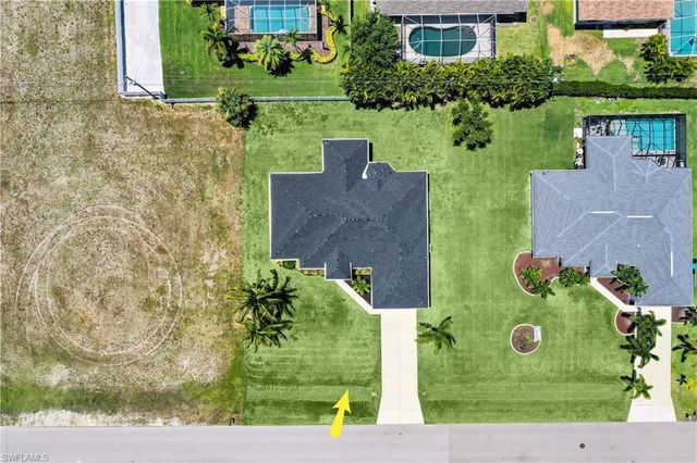 2004 SW 30th ST, Cape Coral, FL 33914