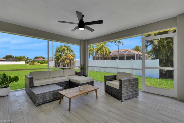 2004 SW 30th ST, Cape Coral, FL 33914