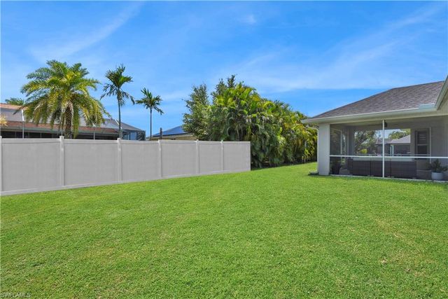 2004 SW 30th ST, Cape Coral, FL 33914