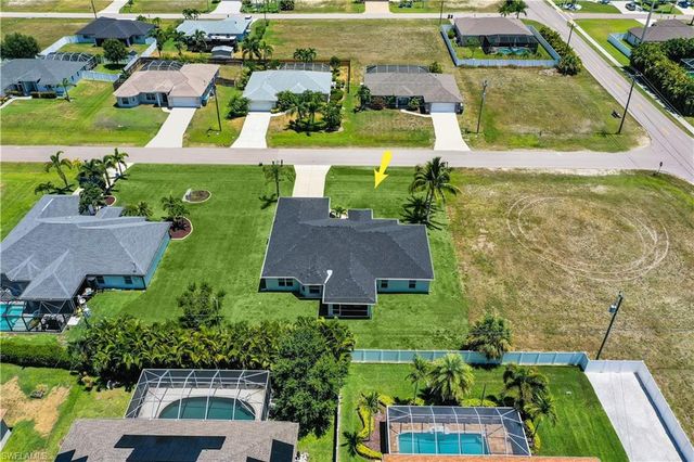 2004 SW 30th ST, Cape Coral, FL 33914